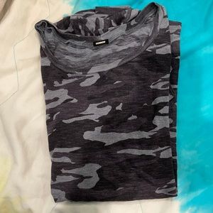 Monrow camo shirt